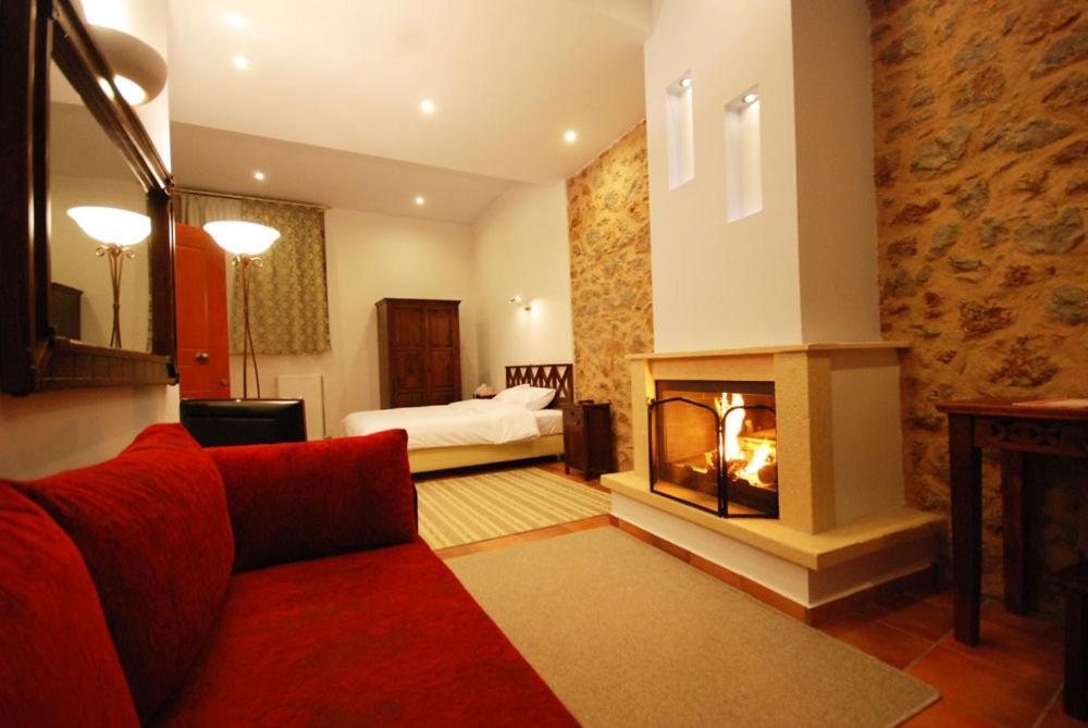 Hotel Parnassos Arachova Oda fotoğraf